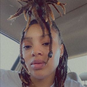 Meet your Posher, Brandi